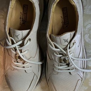 Pikolinos shoes